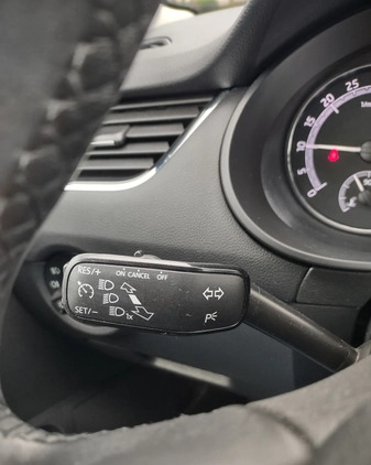 Skoda Octavia cena 48700 przebieg: 167342, rok produkcji 2018 z Olsztyn małe 277